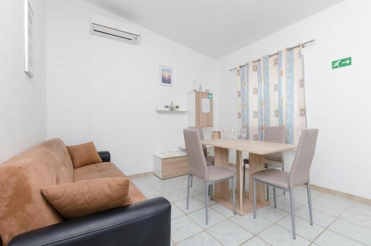 Apartment Brnabic โรกอซนิซา ภายนอก รูปภาพ